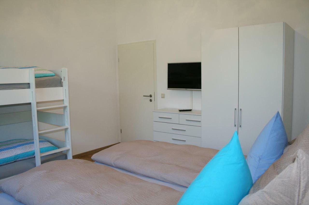 Gaestehaus Gaumenflug Am See 군즈부르크 외부 사진