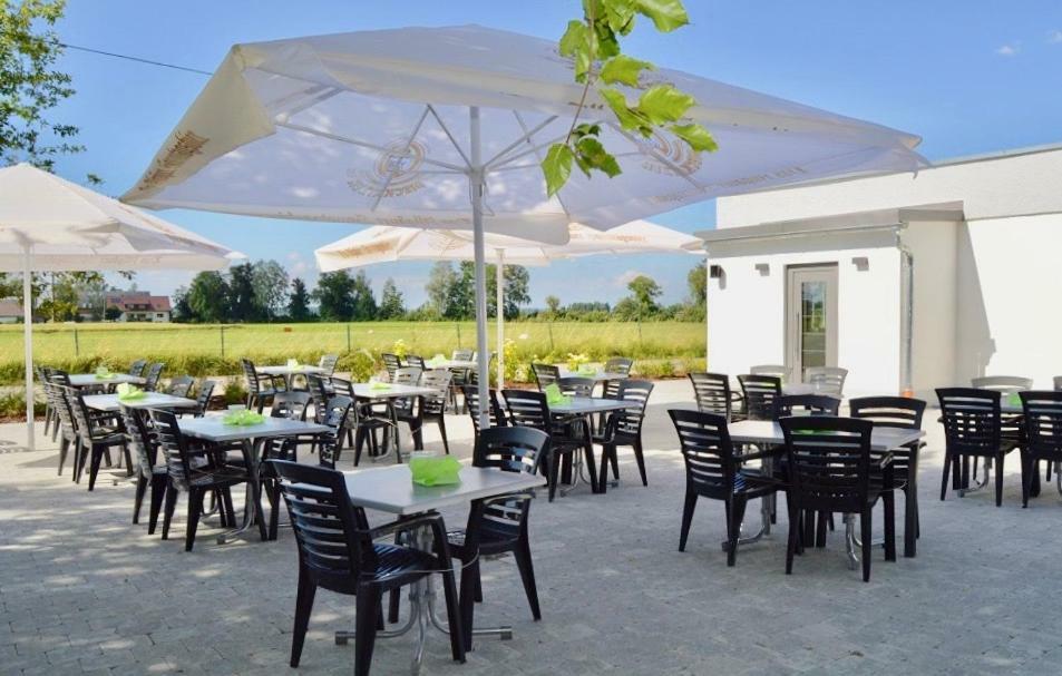 Gaestehaus Gaumenflug Am See 군즈부르크 외부 사진